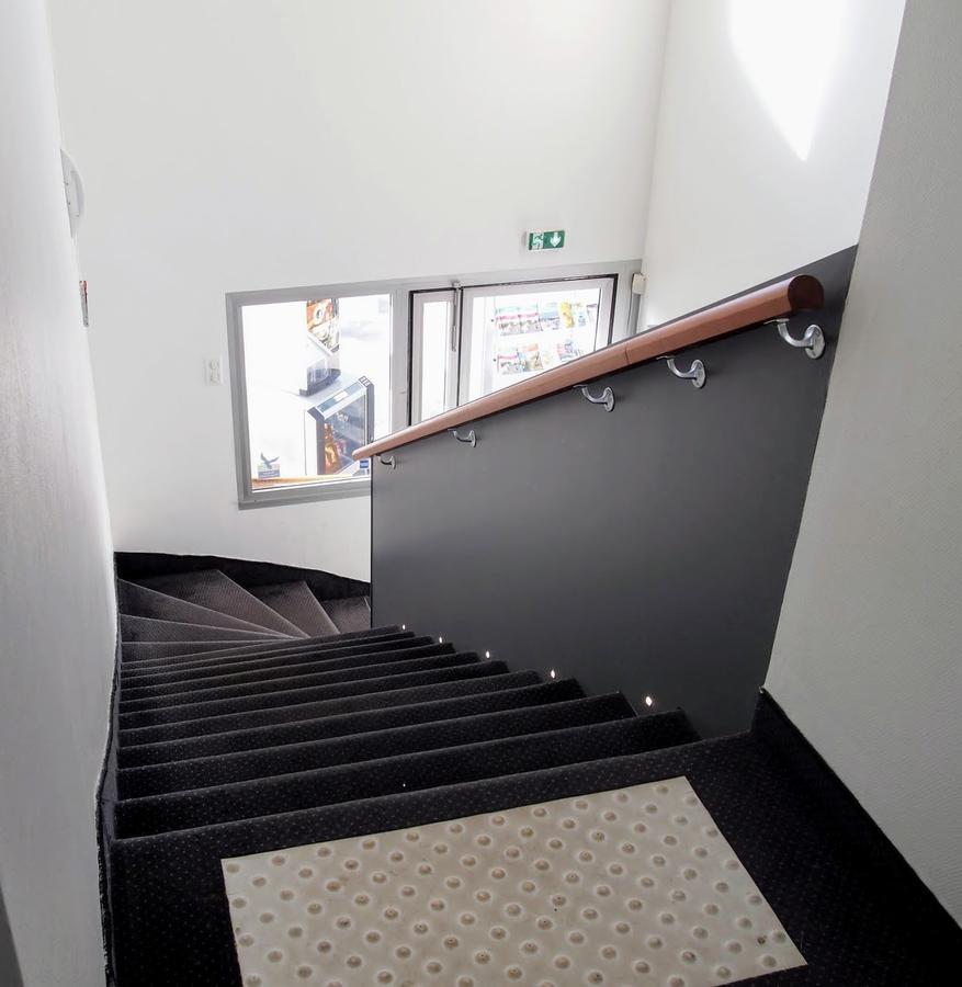 Hotel Le Rohu Séné Exteriör bild